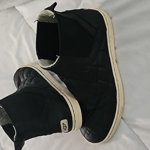 UGG size 6 black booties quilted patter